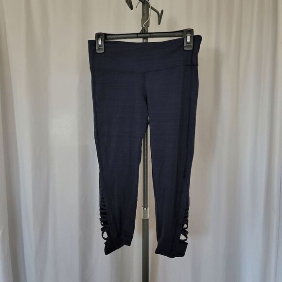 Athleta navy crop leggings size S - Picture 3 of 6